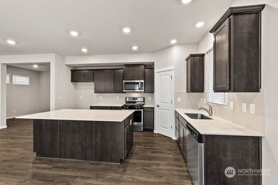 11013 Emmons Ct E unit 918, Puyallup, WA 98374 - photo 6