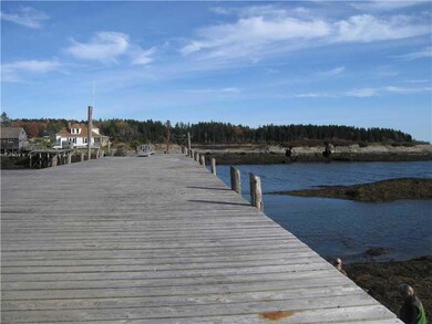 39 Leeman Rd, Orrs Island, ME 04066 - photo 2