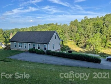 572 Roland Branch Rd, Burnsville, NC 28714 - photo 2