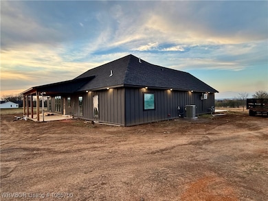 16325 Meadow View Rd, Poteau, OK 74953 - photo 4