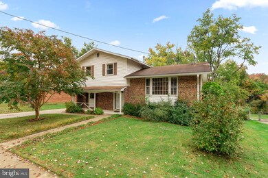 7015 Kepner Ct, Lanham, MD 20706 - photo 2