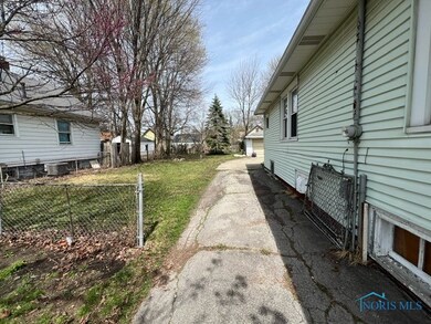 1936 Barrows St, Toledo, OH 43613 - photo 3