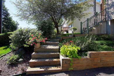 152 Collins St, Stroudsburg, PA 18360 - photo 4