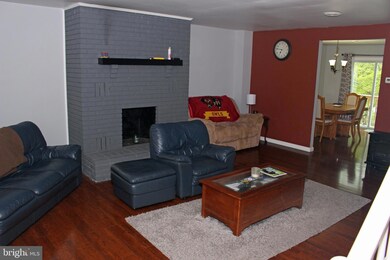 354 S Linden St, Boyertown, PA 19512 - photo 2