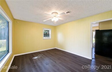 105 Moores Valley Rd, Leicester, NC 28748 - photo 5