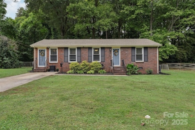 3808 Seaforth Dr, Charlotte, NC 28205 - photo 2