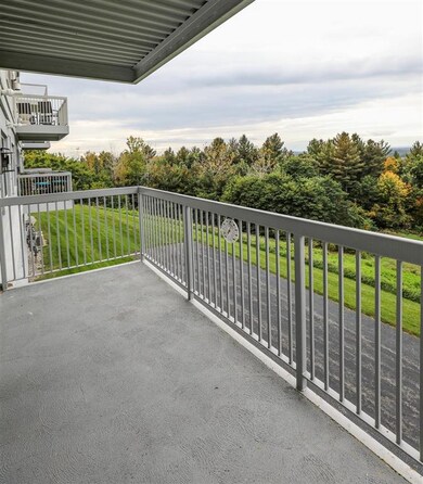 16 Mountain Laurels Dr unit U103, Nashua, NH 03062 - photo 3