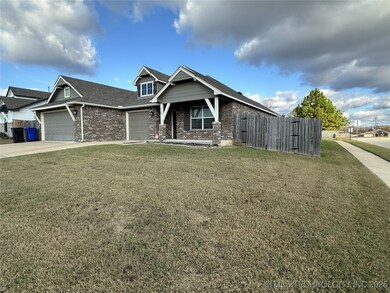 7321 S Hemlock Ave, Broken Arrow, OK 74011 - photo 2