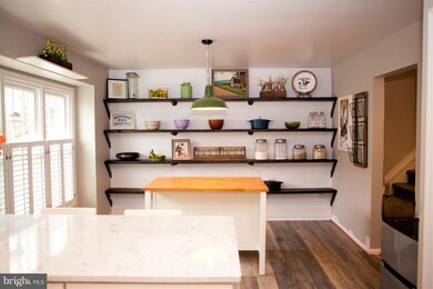 7773 Shootingstar Dr, Springfield, VA 22152 - photo 7