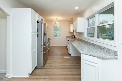 6113 College Ave, Des Moines, IA 50322 - photo 7