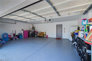 Large 3 Car Garage Space
