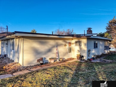 2 S Shore Dr, Columbus, NE 68601 - photo 5