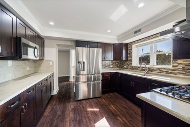 7905 Garden Ct, Bridgeview, IL 60455 - photo 7