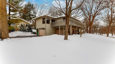 1037 Edgewater Dr, Naperville, IL 60540 - photo 3