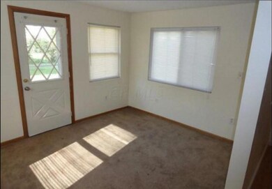 5297 Glenbriar Ct, Columbus, OH 43232 - photo 4