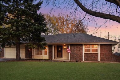 900 NW 11th St, Blue Springs, MO 64015 - photo 2