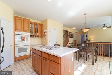 208 E Skyline Dr, Purcellville, VA 20132 - photo 5
