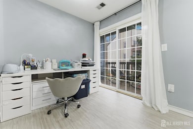 3242 Cypress Ct unit 3242, Monmouth Junction, NJ 08852 - photo 4