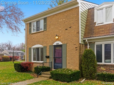 1806 Torquay Ave, Royal Oak, MI 48073 - photo 2