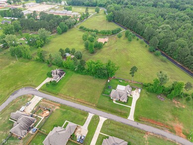 540 Pebble Dr, Haughton, LA 71037 - photo 2