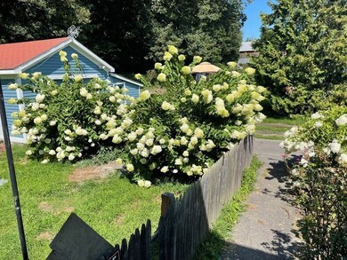 23 Laurel St, Greenfield, MA 01301 - photo 3