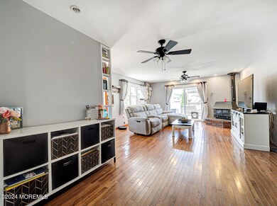 872 Upper Main St, South Amboy, NJ 08879 - photo 5