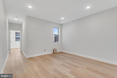 1243 W Westmoreland St unit C, Philadelphia, PA 19140 - photo 6