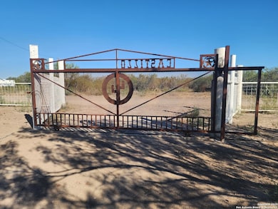 ABST 1293 Sur 1739, Laredo, TX 78043 - photo 2