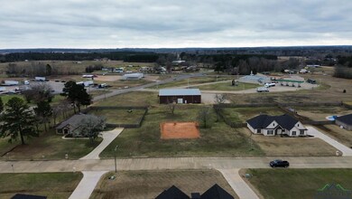 4502 Windsor Park Ln, Kilgore, TX 75662 - photo 2