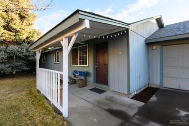 2236 SW 34th St, Redmond, OR 97756 - photo 3