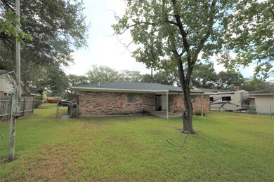 3412 Briar Ln, Bay City, TX 77414 - photo 3