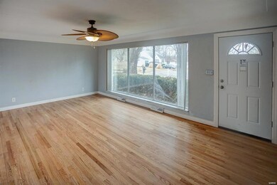 9 Hazelwood Dr, Caseyville, IL 62232 - photo 2