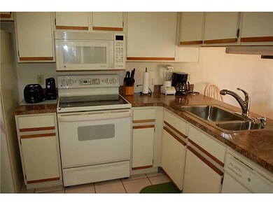 3102 SE Brook St unit 2, Stuart, FL 34997 - photo 7