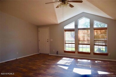 245 Family Room 2