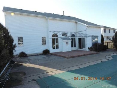 7249 Balla Dr, North Tonawanda, NY 14120 - photo 2