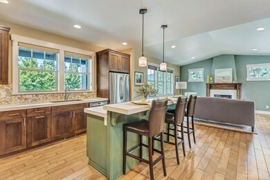 2555 NW Crossing Dr, Bend, OR 97701 - photo 4