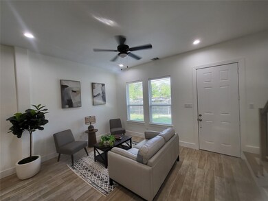 1273 Dewalt St, Houston, TX 77088 - photo 4