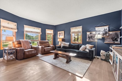 803 E Nishna Rd, Shenandoah, IA 51601 - photo 6