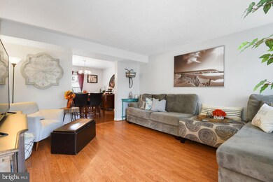 1006 Balsam Ln, Sykesville, MD 21784 - photo 4