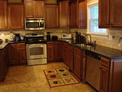 116 Cheshire Dr, Warner Robins, GA 31088 - photo 4