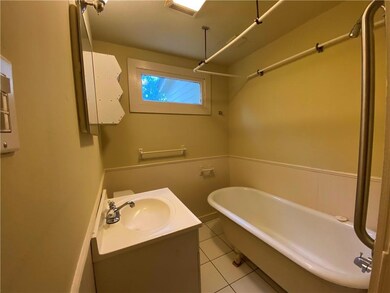 House1 Bath