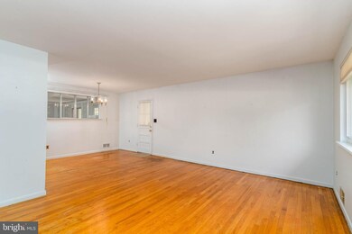 5710 Avondale Dr, Bowie, MD 20715 - photo 5