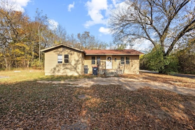 1106 Cooper St, Paris, TX 75460 - photo 2