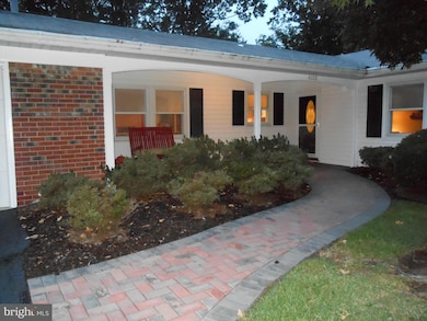 4208 Marble Ln, Fairfax, VA 22033 - photo 2