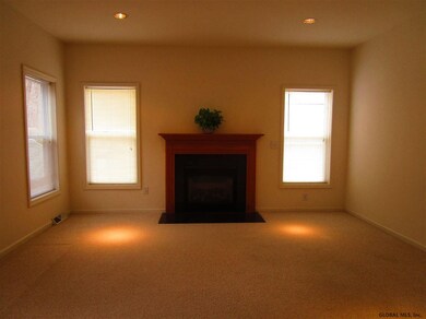 28 Rose Ln, Rensselaer, NY 12144 - photo 2