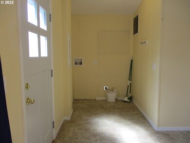 1111 SE 3rd Ave unit 59, Canby, OR 97013 - photo 6