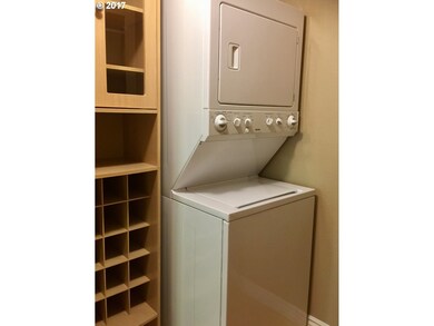 Bedroom, Primary