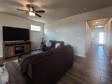 916 Muffleson St, El Paso, TX 79928 - photo 7