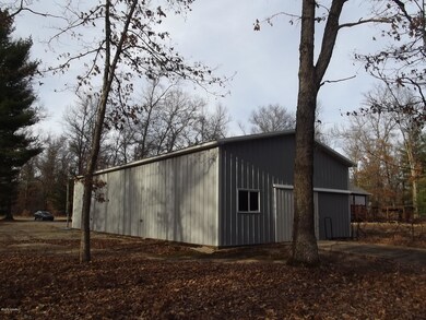 1370 W 17 Mile Rd, Bitely, MI 49309 - photo 2