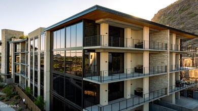 Corner Unit